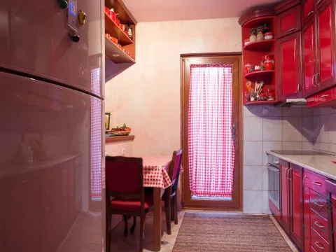 Rent, three bedroom apartment, 120m², Ibričevina, Podgorica - image 5