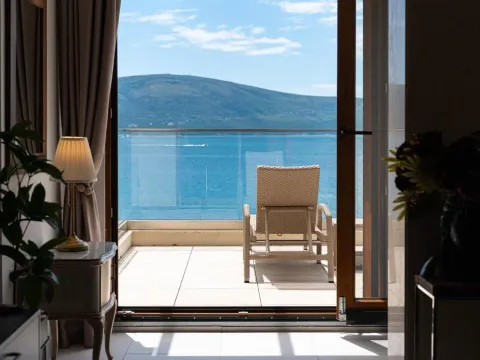 Prodaja, dvosoban stan, 67m², Tivat, Crna Gora - image 3