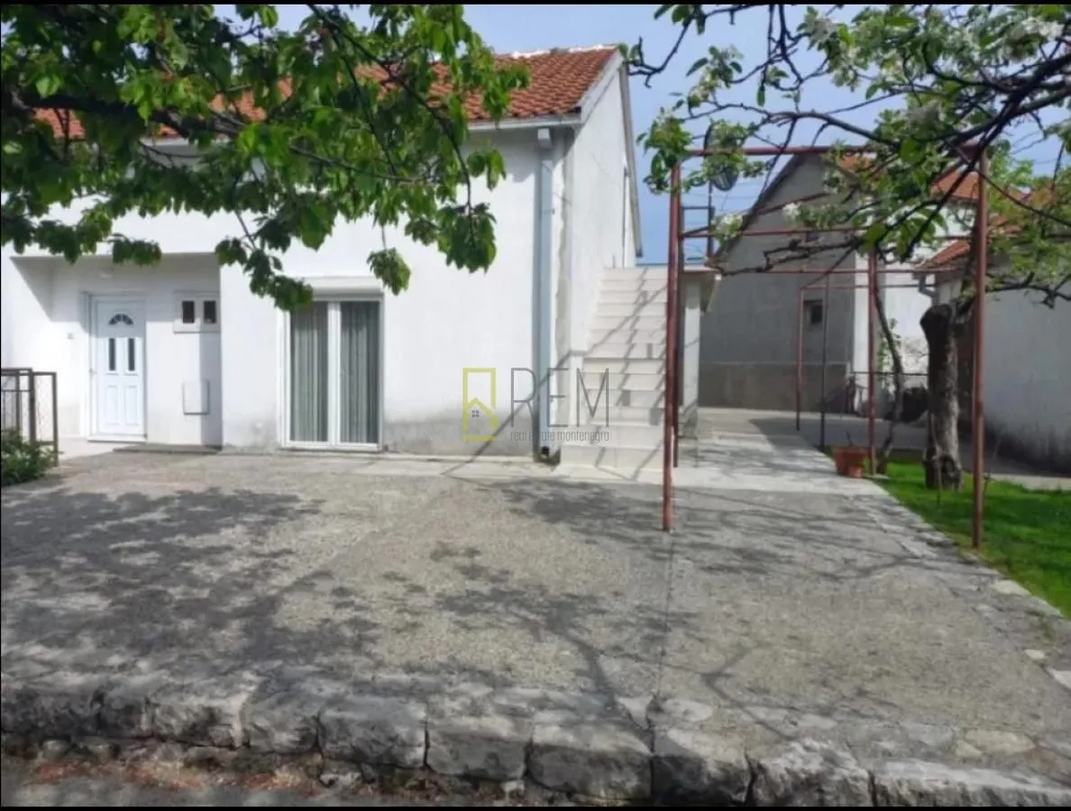 Prodaja, kuća, 218m², Cetinje, Crna Gora