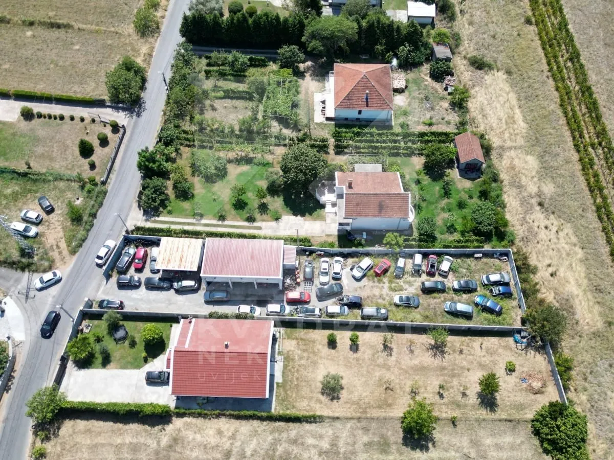 Prodaja, plac, 1101m², Dahna, Podgorica