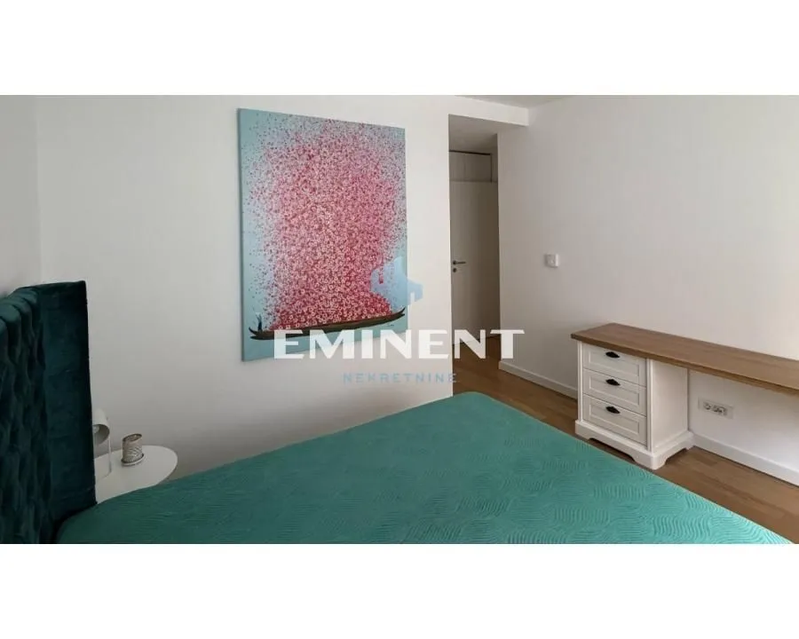 Izdavanje, četvorosoban stan, 117m², Novi Beograd Blok 65, Novi Beograd Sve Podlokacije