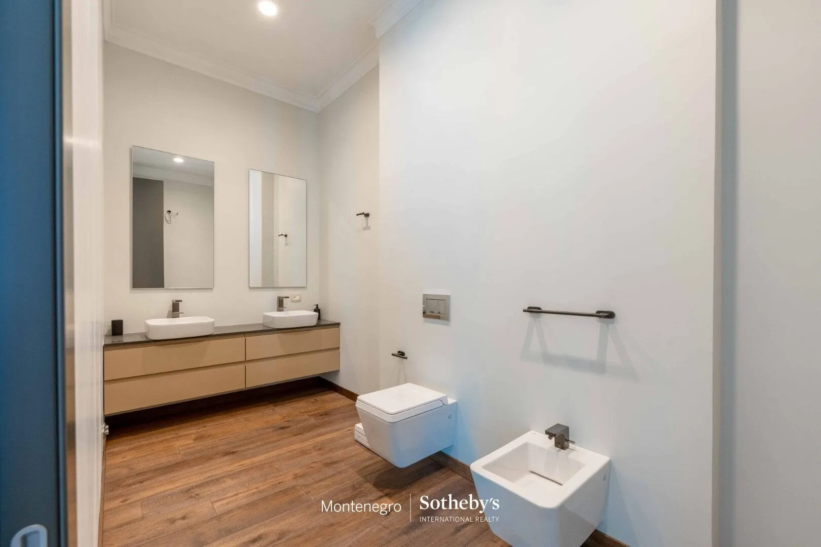 Sale, house, 580m², Skočiđevojka, Budva