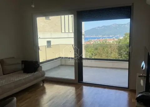 Rent, one bedroom apartment, 42m², Tivat, Crna Gora - image 2