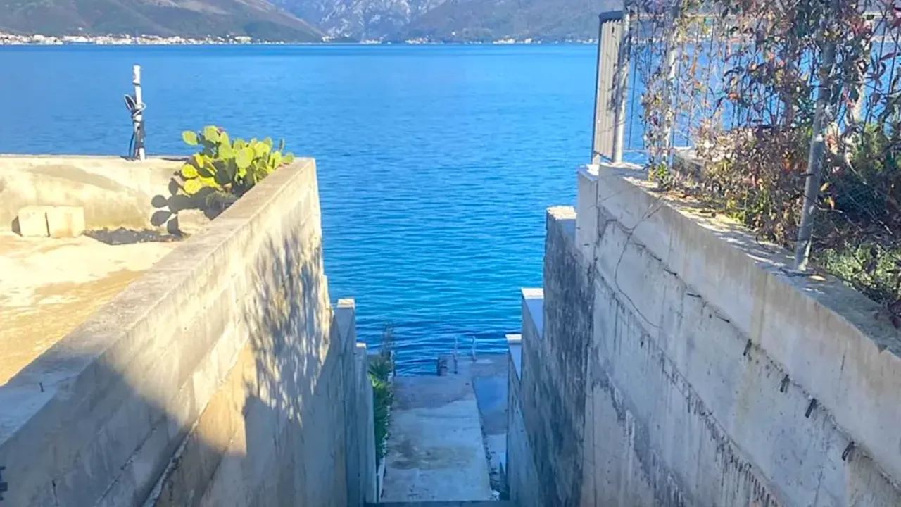 Sale, three bedroom apartment, 106m², Krašići, Tivat