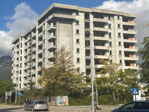 Sale, office space, 3746m², Topolica, Bar - image 1