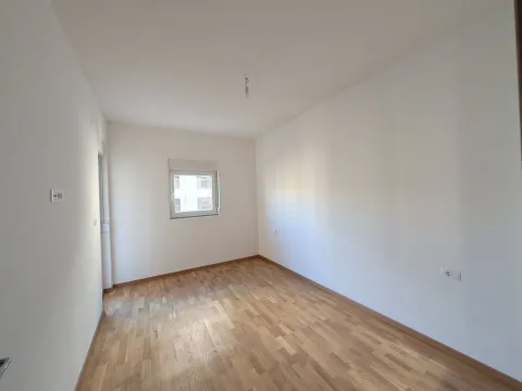 Sale, two bedroom apartment, 43m², Bečići, Budva - image 3