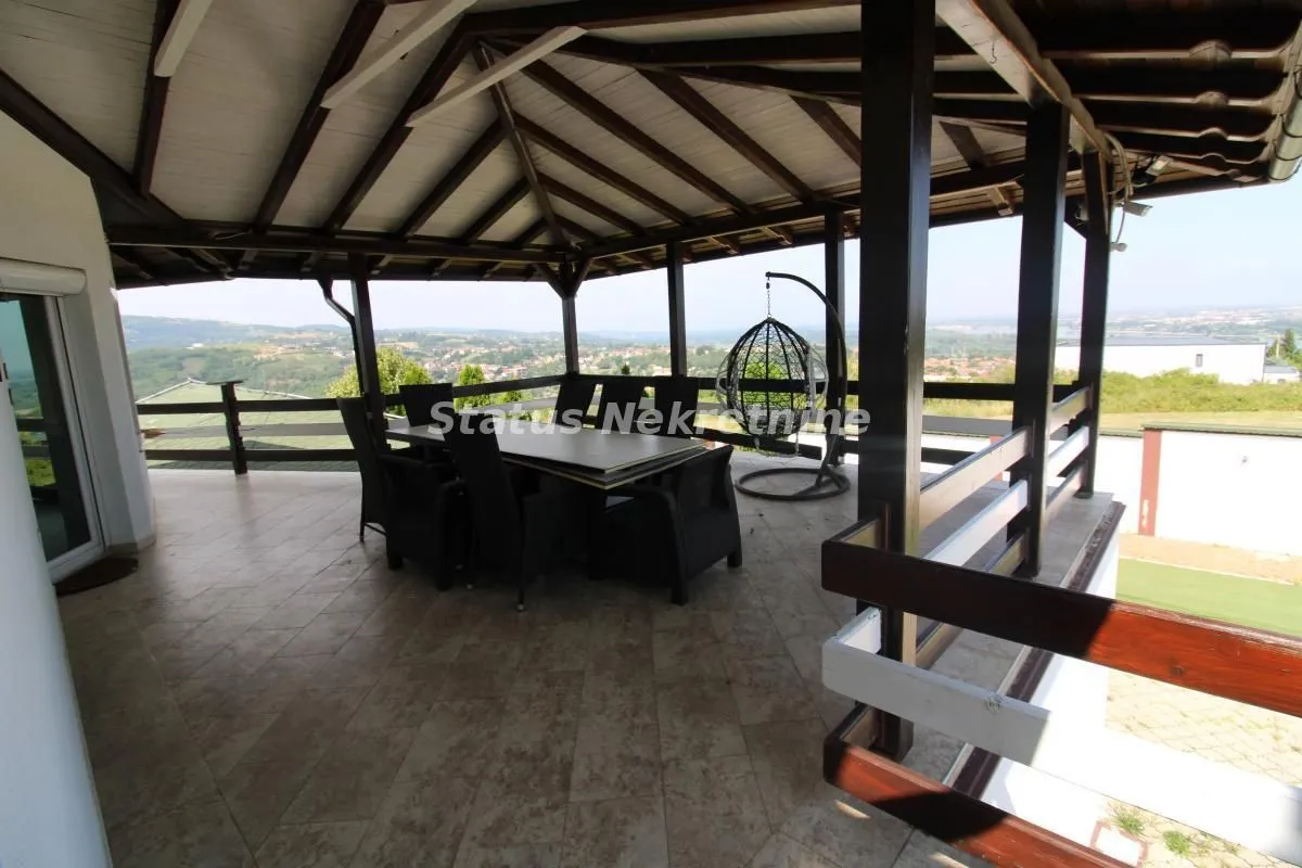 Prodaja, kuća, 354m², Ledinci, Petrovaradin