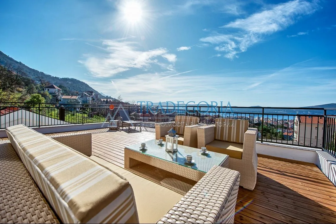 Prodaja, kuća, 180m², Tivat, Crna Gora