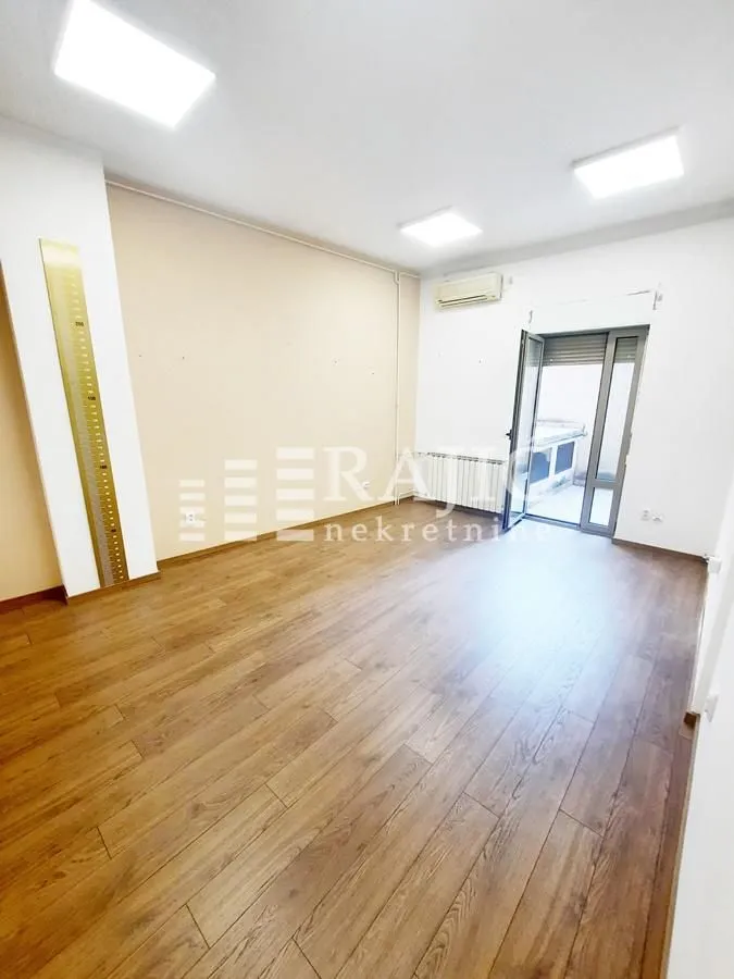 Rent, office space, 55m², Vračar Hram, Vračar Sve Podlokacije