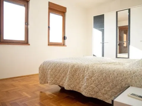 Rent, two bedroom apartment, 88m², Tuški Put, Podgorica - image 13