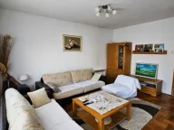 Izdavanje, dvosoban stan, 71m², Stari Aerodrom, Podgorica - image 1