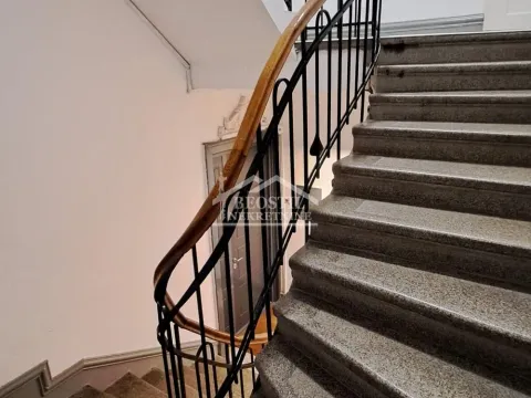 Izdavanje, četvorosoban stan, 119m², Stari Grad, Beograd - image 18