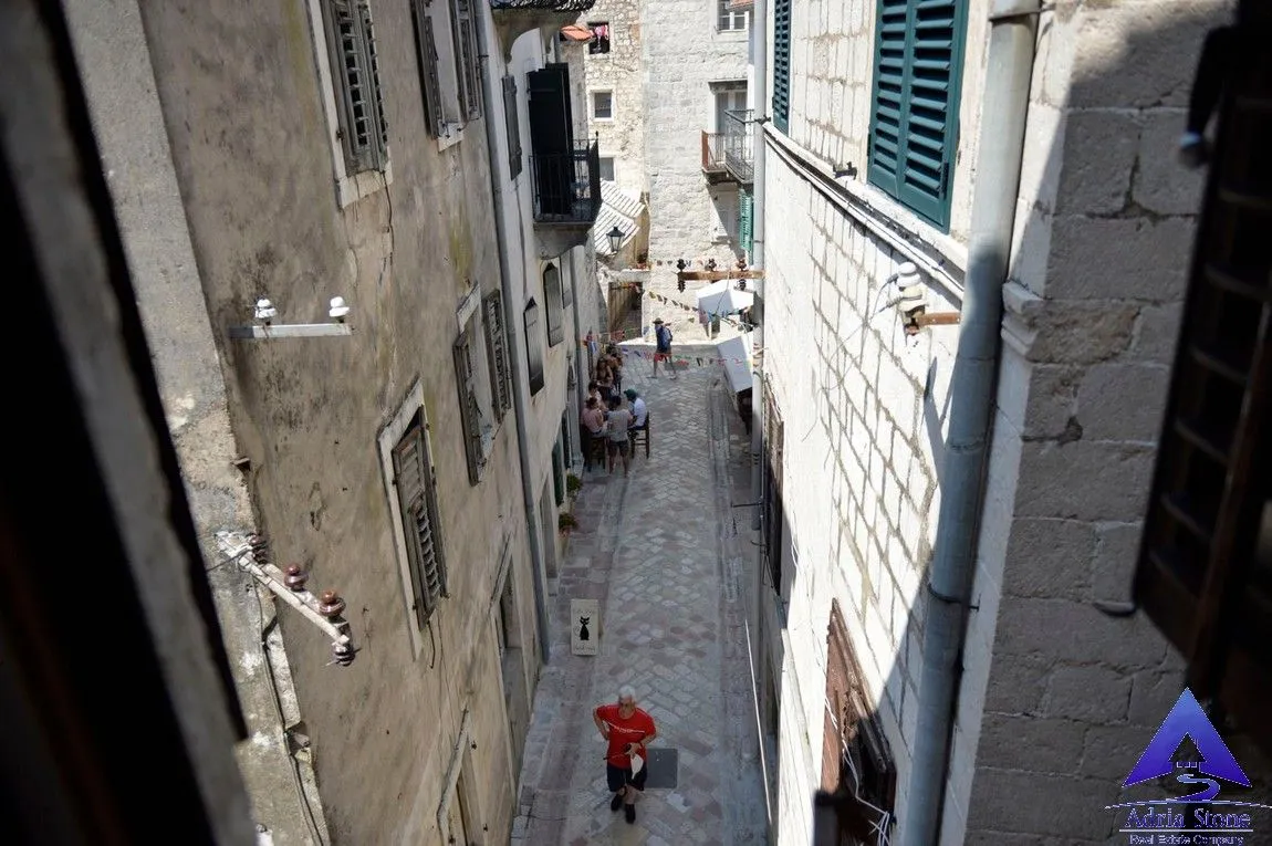Prodaja, jednosoban stan, 52m², Grad, Kotor