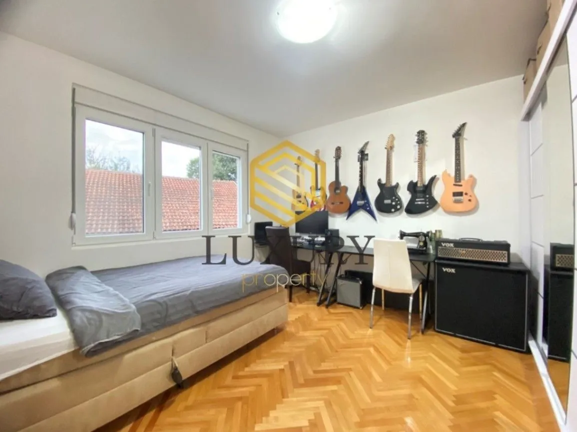 Prodaja, dvosoban stan, 65m², Pejton, Podgorica