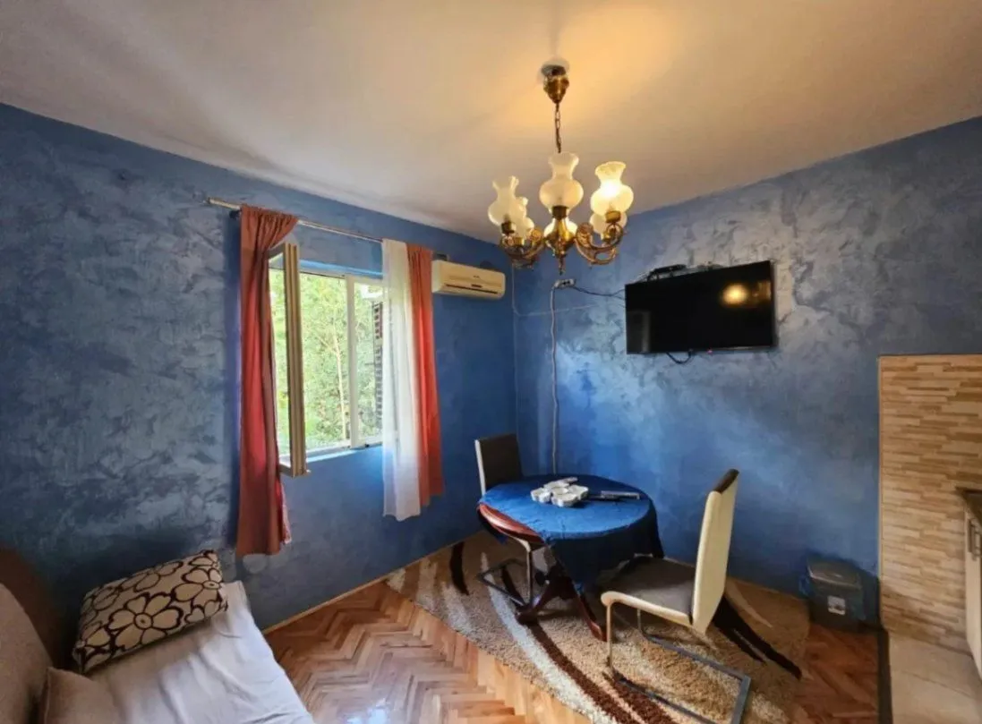 Prodaja, dvosoban stan, 74m², Risan, Kotor