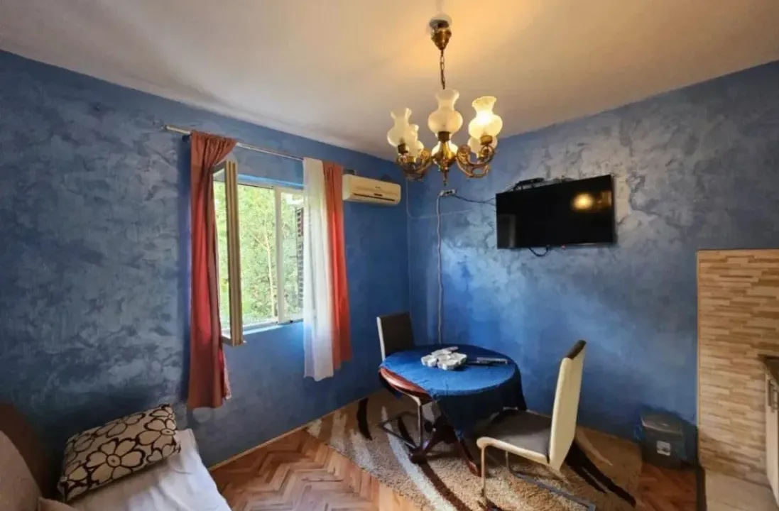 Prodaja, dvosoban stan, 74m², Risan, Kotor