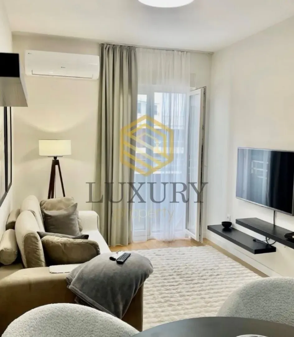 Izdavanje, jednosoban stan, 39m², Central Point, Podgorica