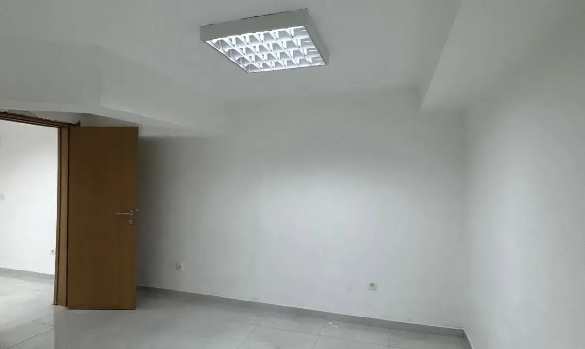 Prodaja, poslovni prostor, 64m², Lepa Kata, Podgorica