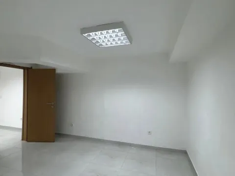 Poslovni prostor in Lepa Kata