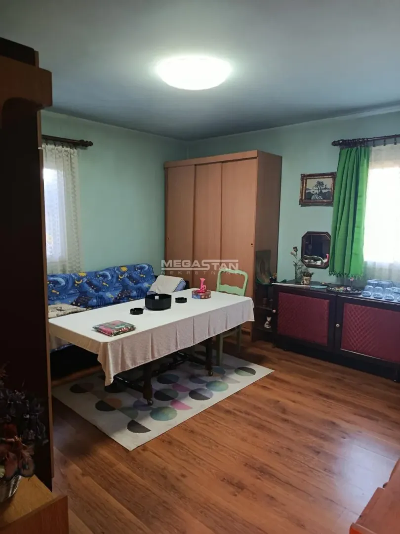 Izdavanje, kuća, 83m², Borča 1, Borča Sve Podlokacije