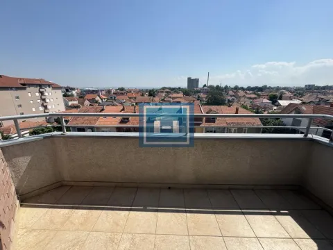 Prodaja, trosoban stan, 82m², Centar, Jagodina - image 12
