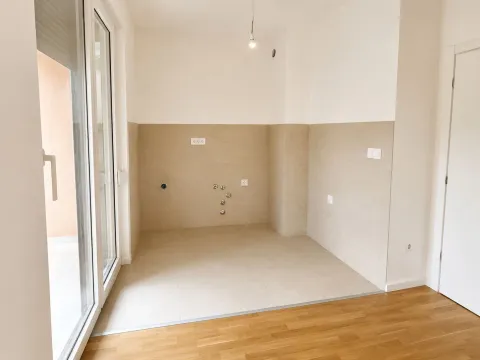 Prodaja, jednosoban stan, 46m², Momišići, Podgorica - image 3
