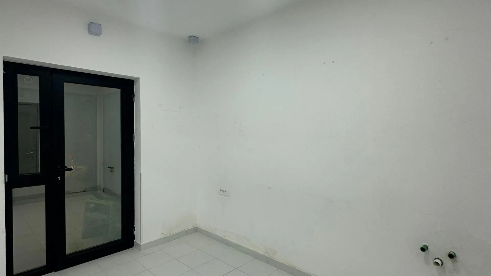 Rent, office space, 110m², Dumidran, Tivat