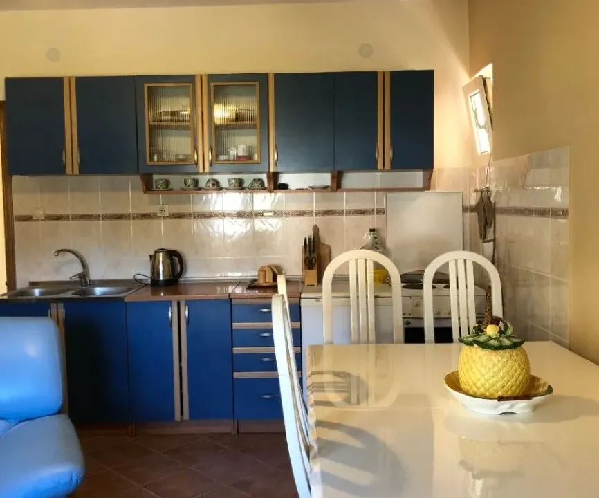 Izdavanje, kuća, 60m², Šušanj, Bar