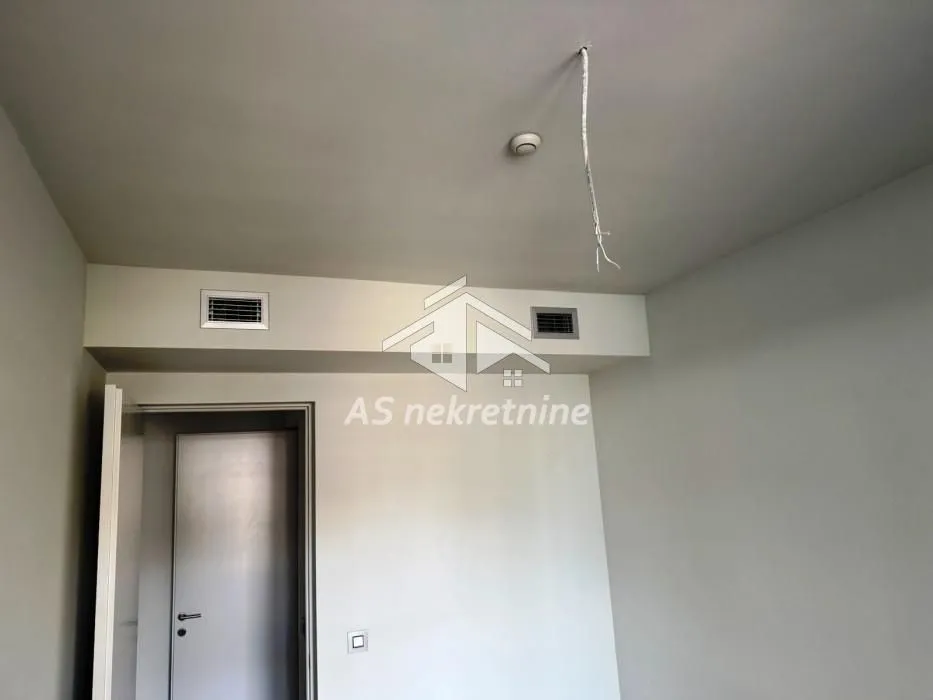 Izdavanje, trosoban stan, 78m², Novi Beograd Blok 65, Novi Beograd Sve Podlokacije