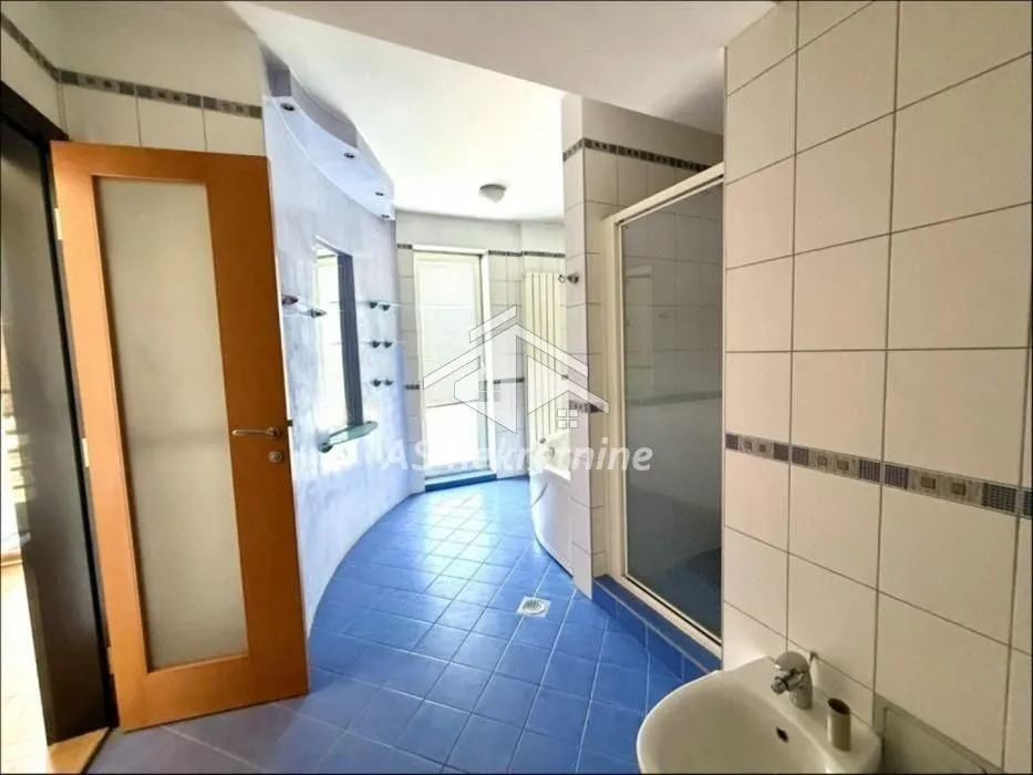 Prodaja, stan, 207m², Kalenić Pijaca, Vračar Sve Podlokacije