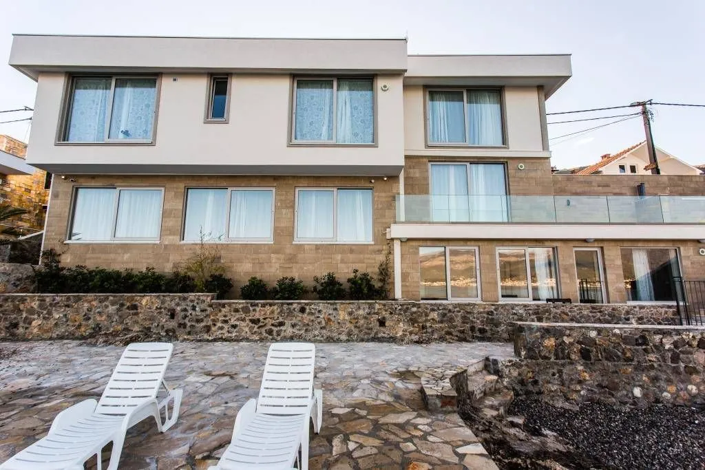 Prodaja, kuća, 240m², Krašići, Tivat