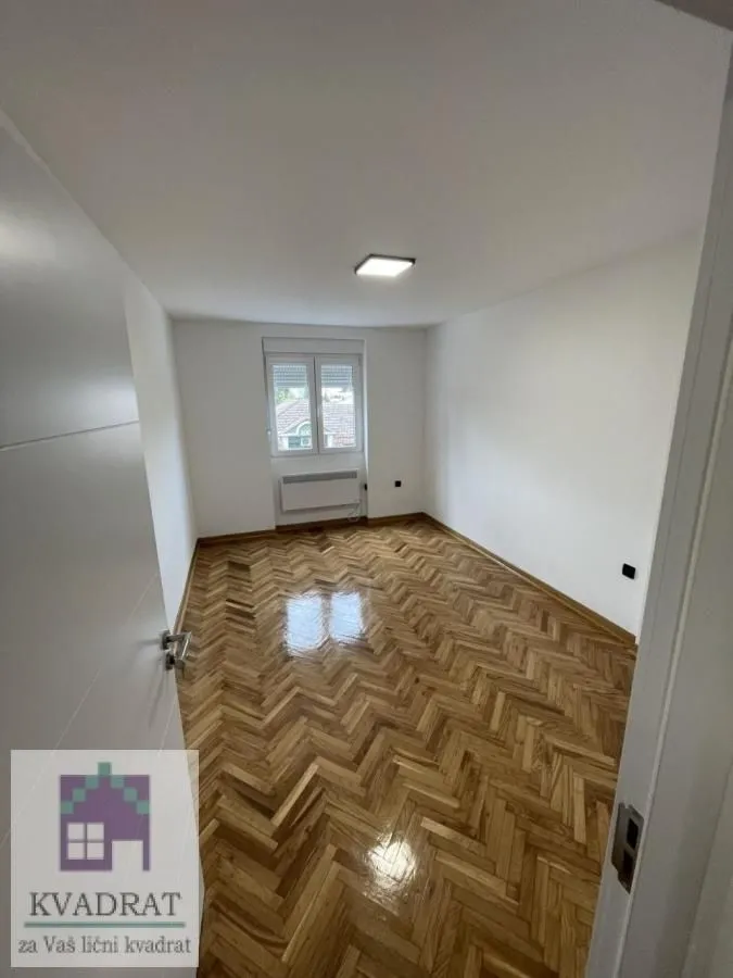 Prodaja, dvosoban stan, 49m², Adamovićevo Naselje, Novi Sad Sve Podlokacije
