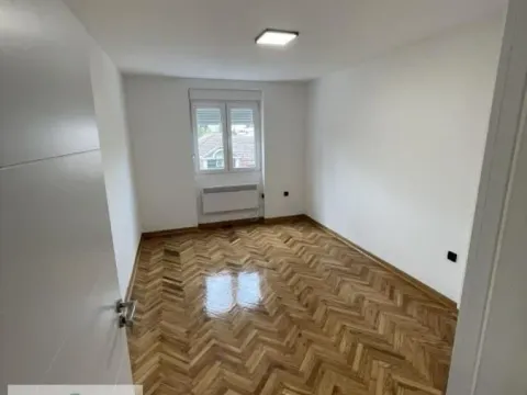 Prodaja, dvosoban stan, 55m², Adamovićevo Naselje, Novi Sad Sve Podlokacije - image 2