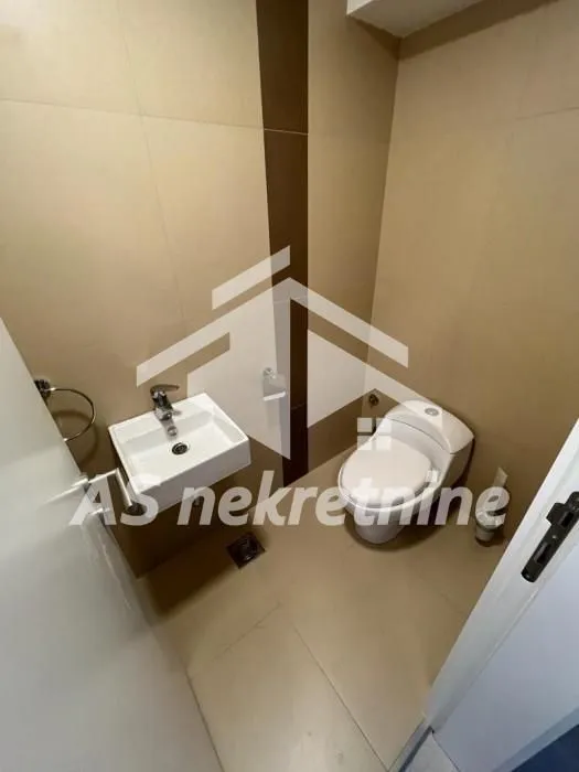Izdavanje, trosoban stan, 69m², Sarajevska, Beograd