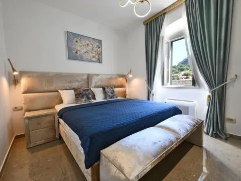 Prodaja, trosoban stan, 90m², Grad, Kotor - image 6