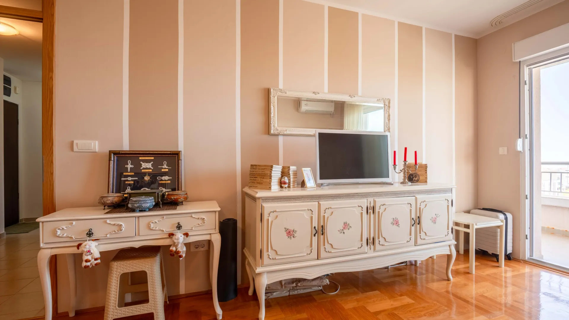 Sale, two bedroom apartment, 69m², Topolica, Bar