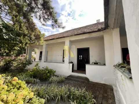 Prodaja, kuća, 231m², Futog, Novi Sad Sve Podlokacije