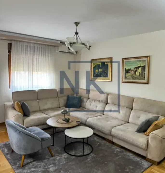 Prodaja, trosoban stan, 87m², Stari Aerodrom, Podgorica