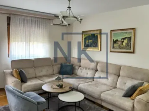 Prodaja, trosoban stan, 87m², Stari Aerodrom, Podgorica