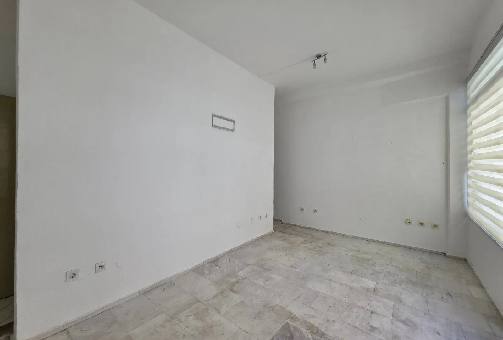 Sale, office space, 18m², Budva, Crna Gora