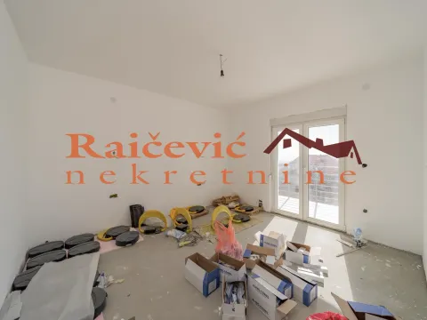 Sale, three bedroom apartment, 82m², Grocka, Beograd - image 9