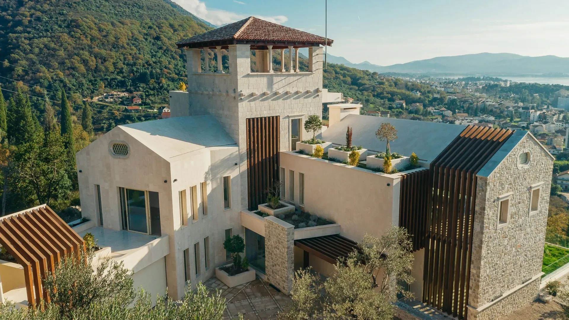 Prodaja, kuća, 1400m², Tivat, Crna Gora