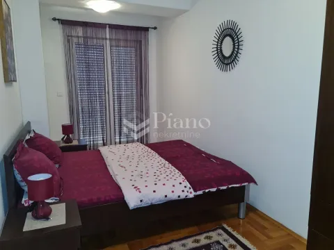 Rent, two bedroom apartment, 75m², City Kvart, Podgorica - image 7