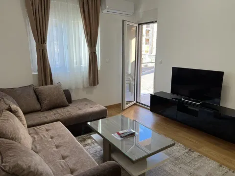 Rent, one bedroom apartment, 50m², City Kvart, Podgorica - image 5