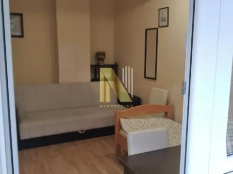 Izdavanje, jednosoban stan, 32m², Centar, Novi Sad