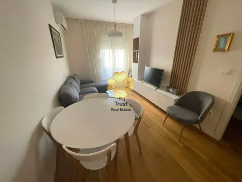 Izdavanje, jednosoban stan, 45m², City Kvart, Podgorica