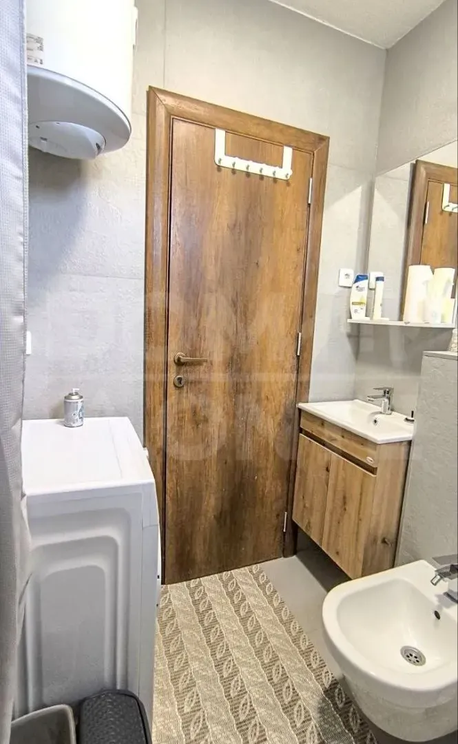 Izdavanje, jednosoban stan, 47m², Tivat, Crna Gora