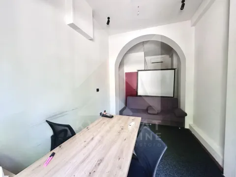 Sale, office space, 72m², Centar, Podgorica - image 12