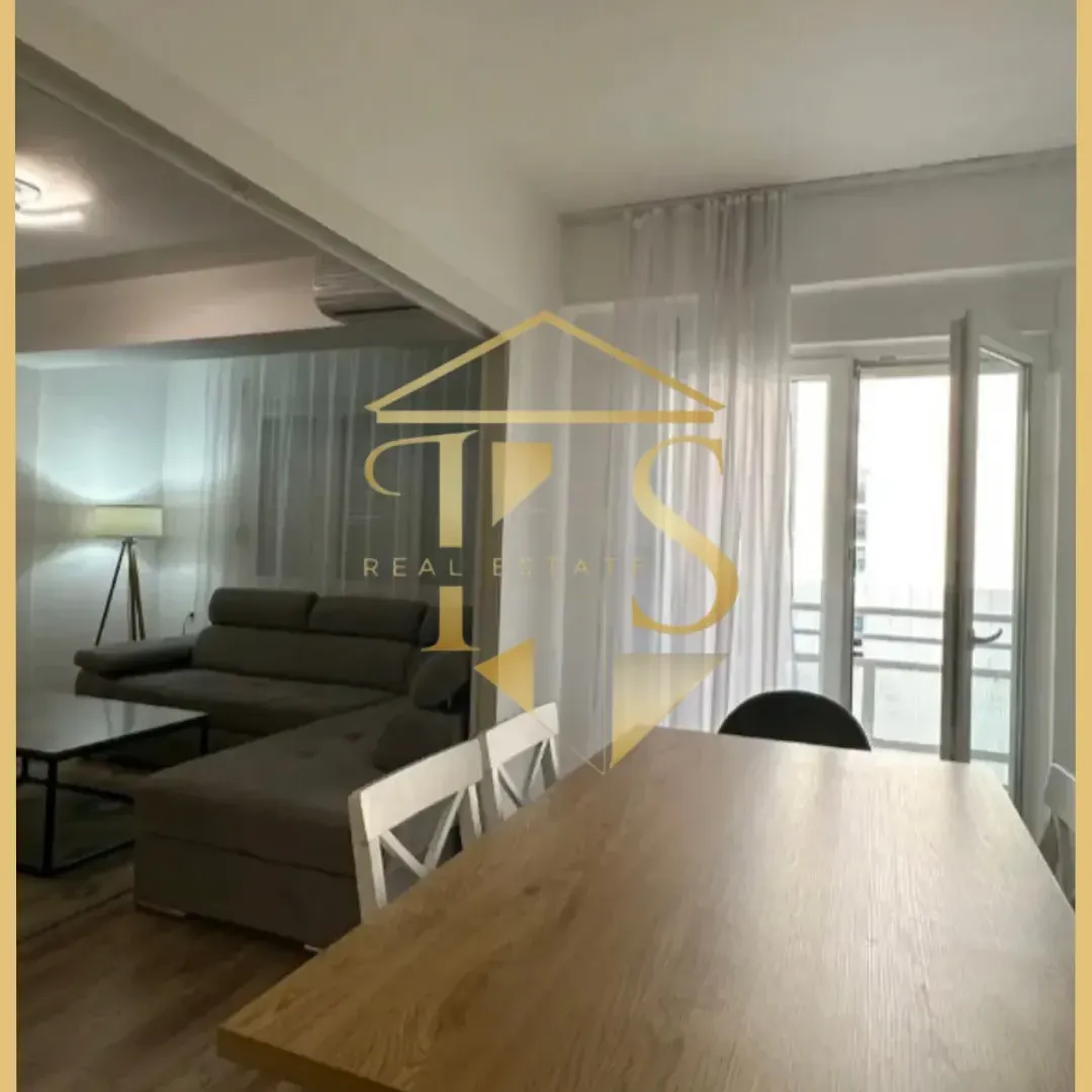 Izdavanje, dvosoban stan, 63m², Centar, Tivat