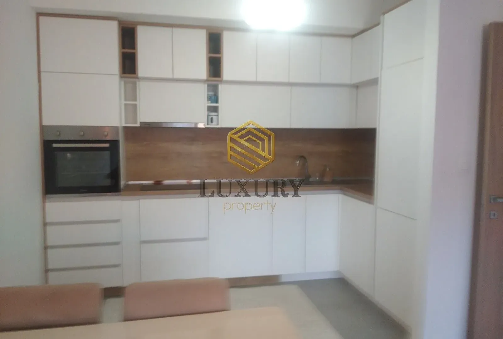 Izdavanje, dvosoban stan, 69m², Master Kvart, Podgorica